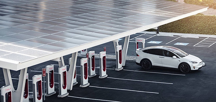 Car charging at solar charging station