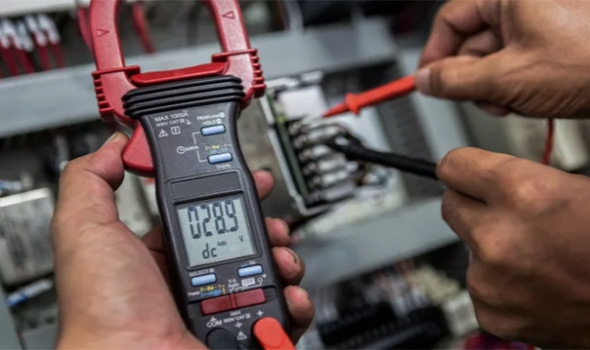 Multimeter measure voltage