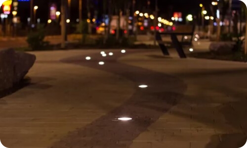 Solar in-ground light for pathway